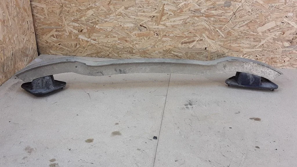 Rear bumper cross member – Opel Meriva A (2003-2010)