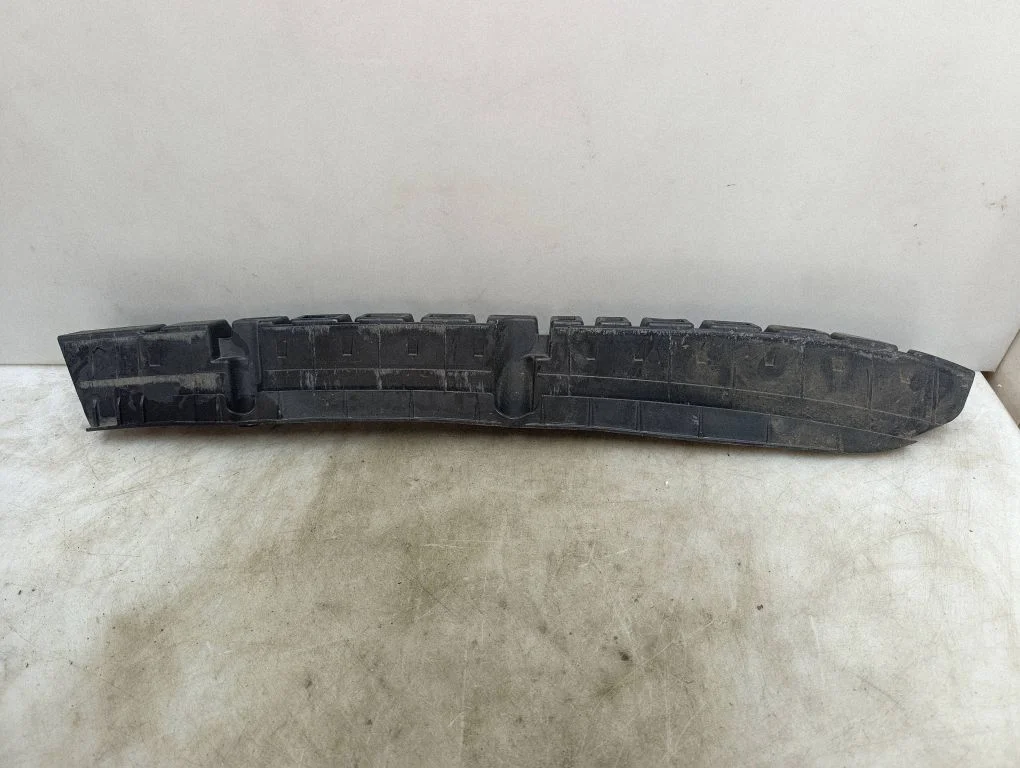 Rear bumper mounting bracket – Skoda Roomster (5J) (2006-2015)