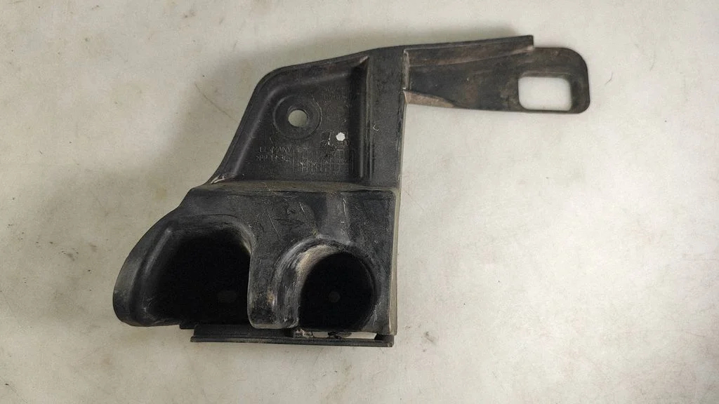 Rear bumper mounting bracket – BMW X3 E83 (2003-2010)