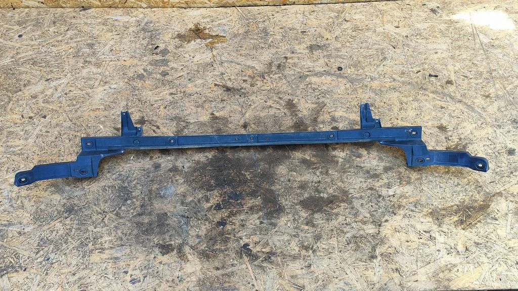 Rear bumper mounting bracket – Volkswagen Phaeton (2002-2016)