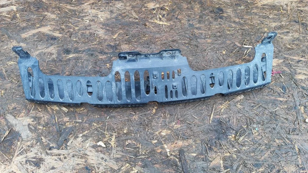 Rear bumper mounting bracket 9800757