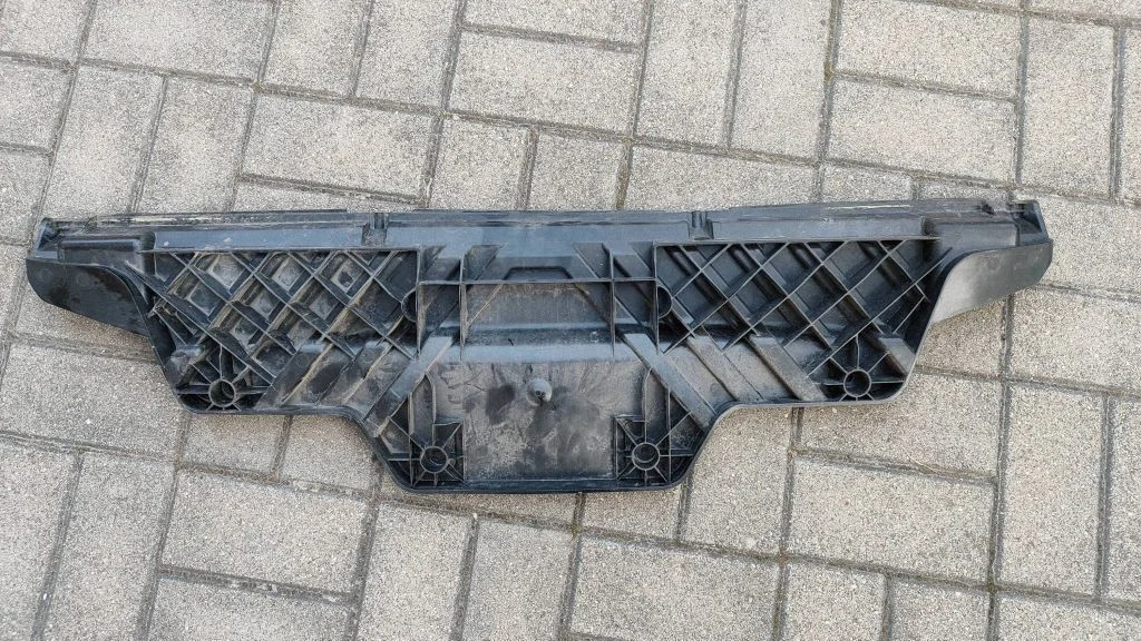 Rear bumper mounting bracket 4M0807329