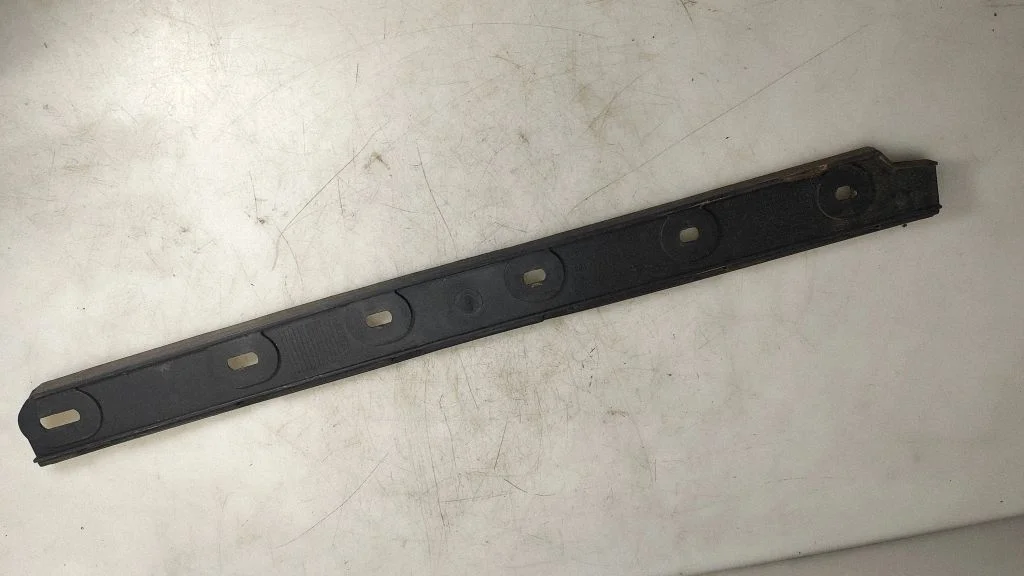 Rear bumper mounting bracket A6398850456