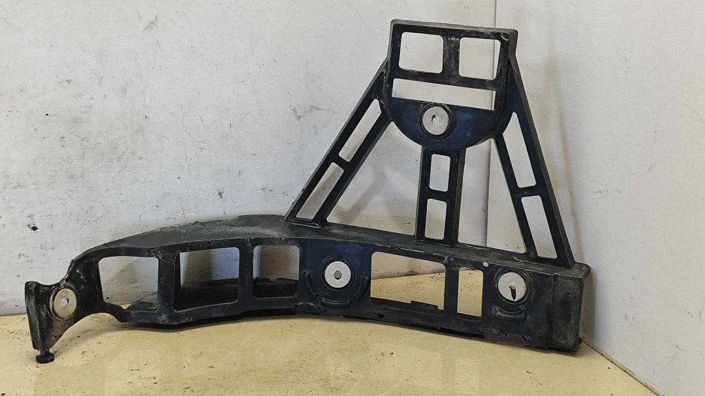 Tagumise kaitseraua kinnitusklamber – Opel Vectra C (2002-2005)