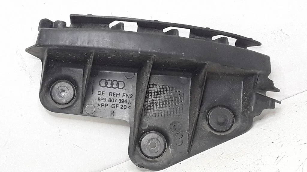 Tagumise kaitseraua kinnitusklamber – Audi A3 S3 8P (2003-2012)