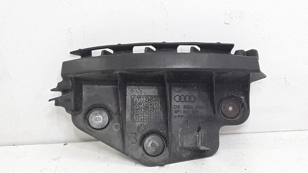 Tagumise kaitseraua kinnitusklamber – Audi A3 S3 8P (2003-2012)