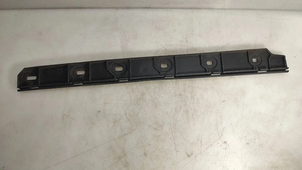 Rear bumper mounting bracket A6398850356