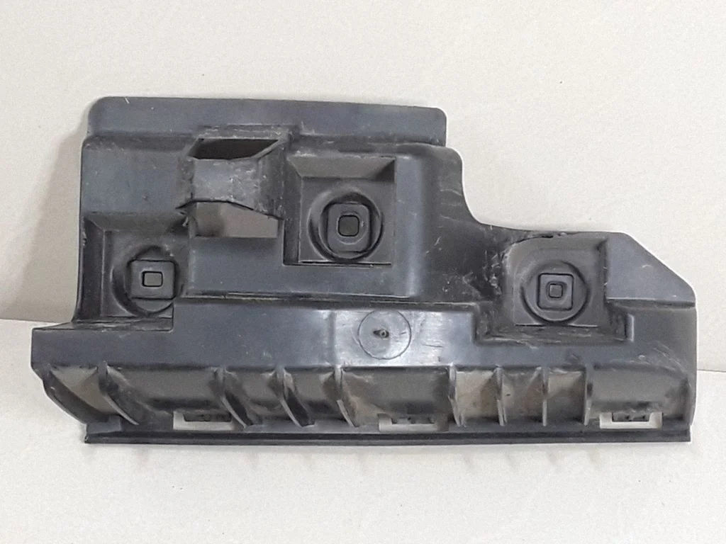 Tagumise kaitseraua kinnitusklamber – Volvo S60 (2005-2010)