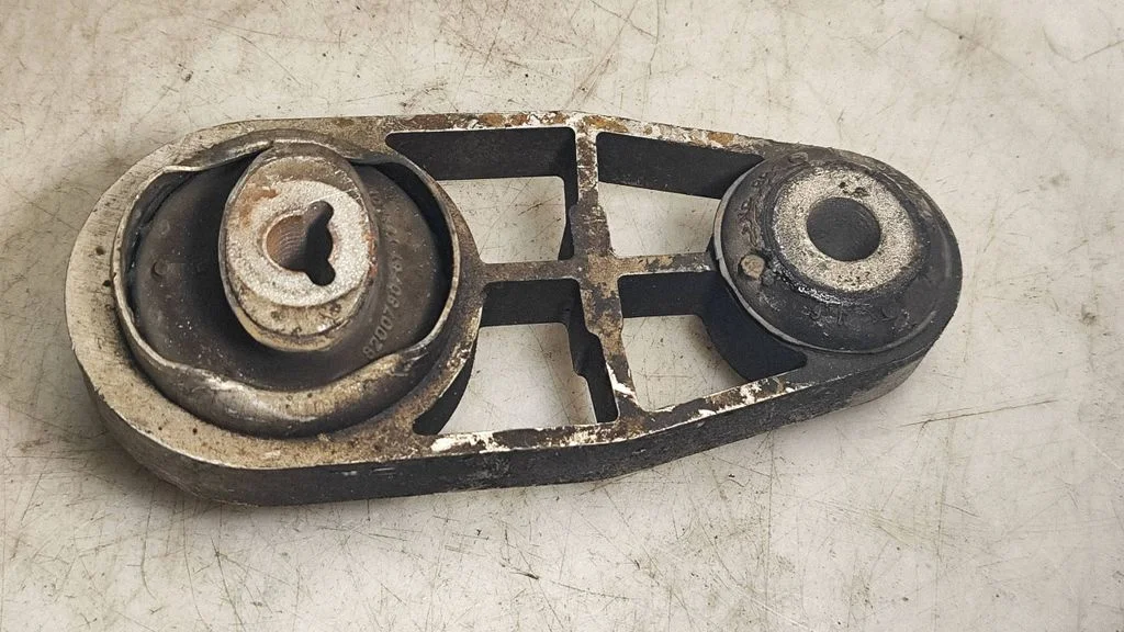 Gearbox mount – Renault Megane II (2006-2008)