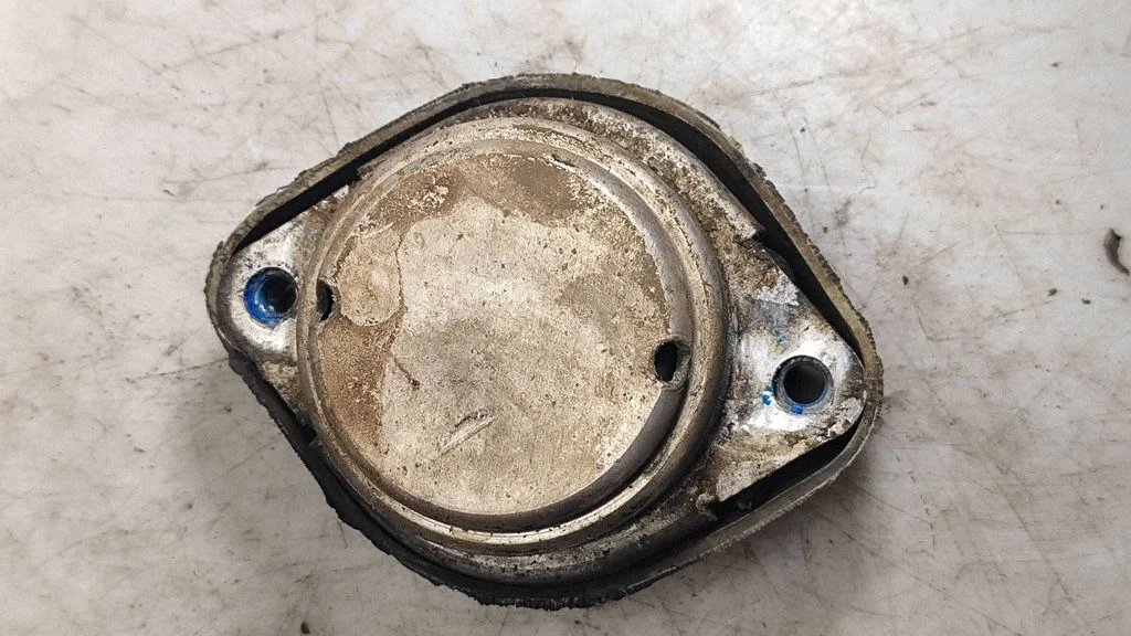 Gearbox mount – Audi A6 Allroad C5 (1999-2005)