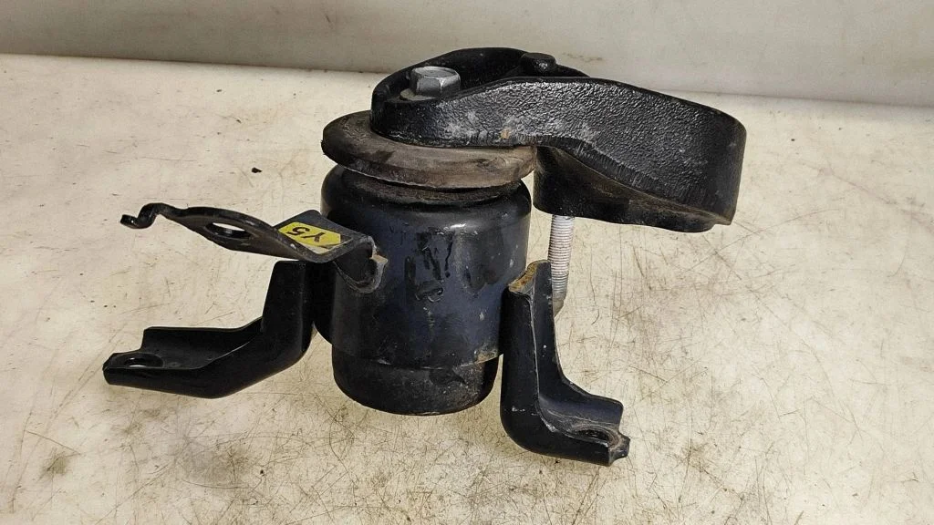 Gearbox mount – Toyota Yaris (2015-)