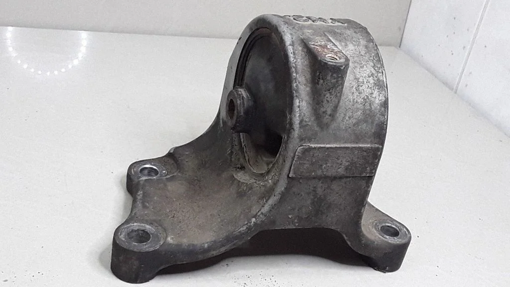 Gearbox mount – Nissan Almera N16 (2000-2010)
