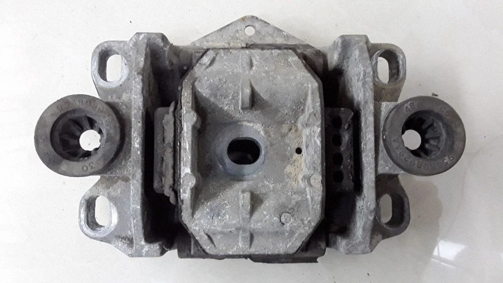 Gearbox mount – Ford Mondeo Mk III (2000-2007)
