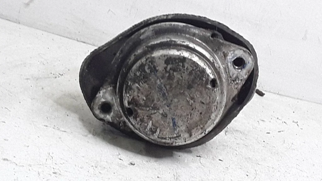 Gearbox mount – Volkswagen Passat B5.5 (2001-2005)