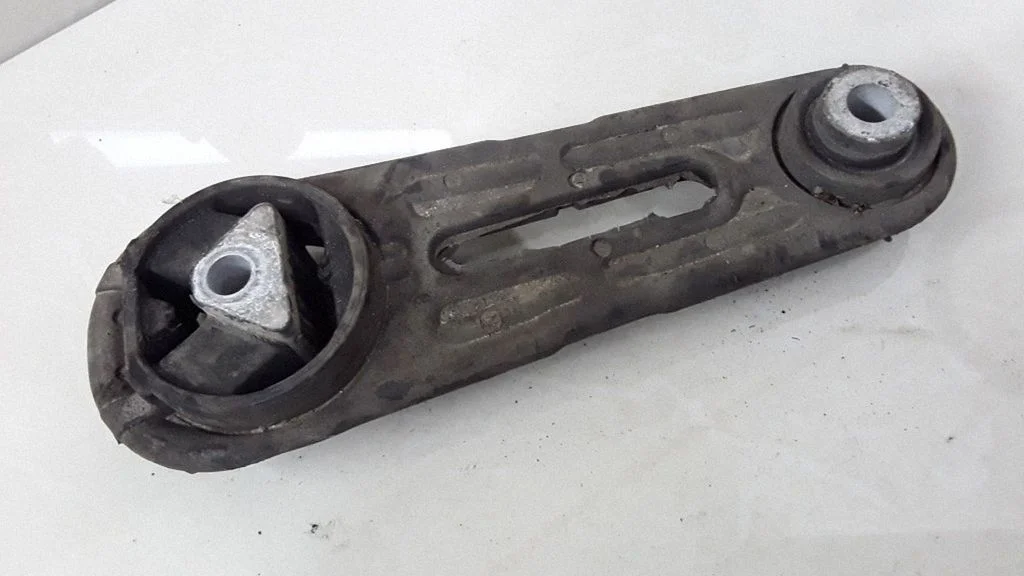 Gearbox mount – Nissan Micra (2003-2007)