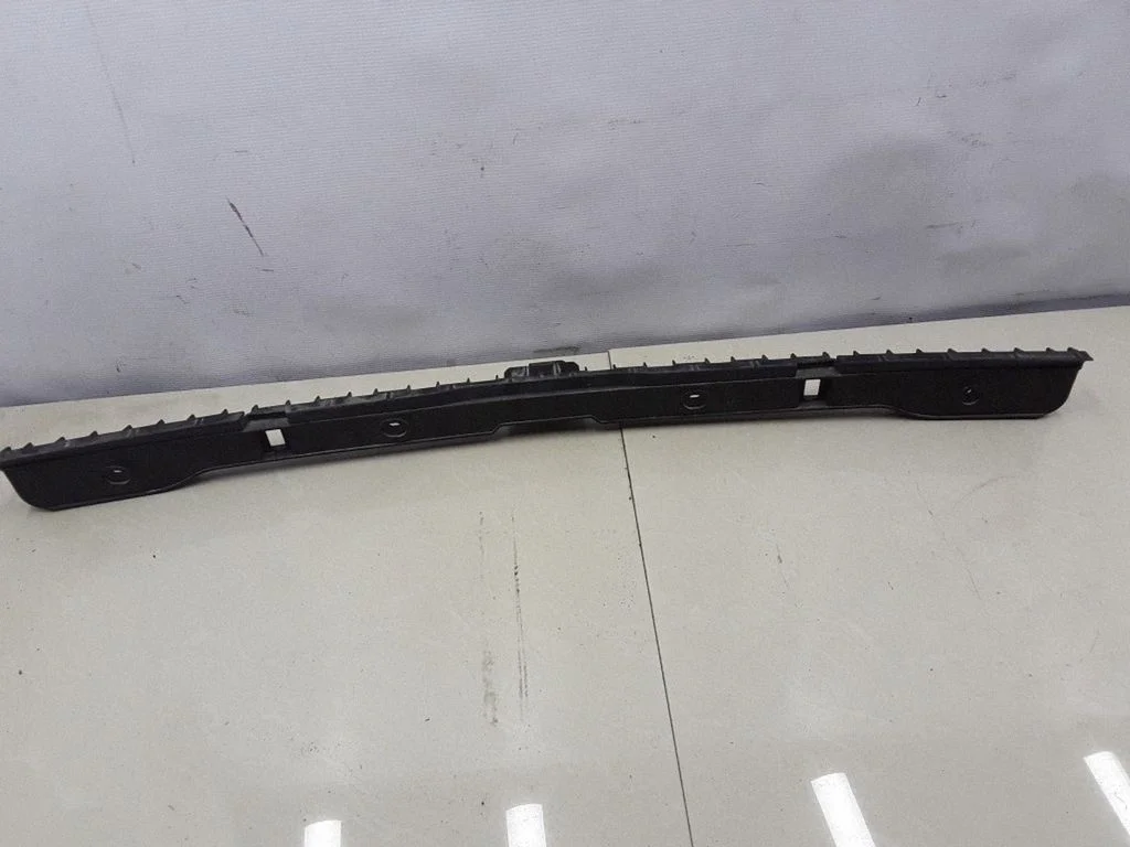 Rear bumper mounting bracket – Volkswagen Golf IV (1998-2005)