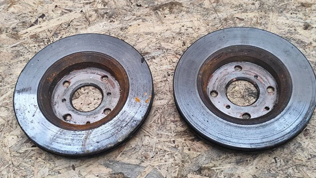 Priekšējais bremžu disks