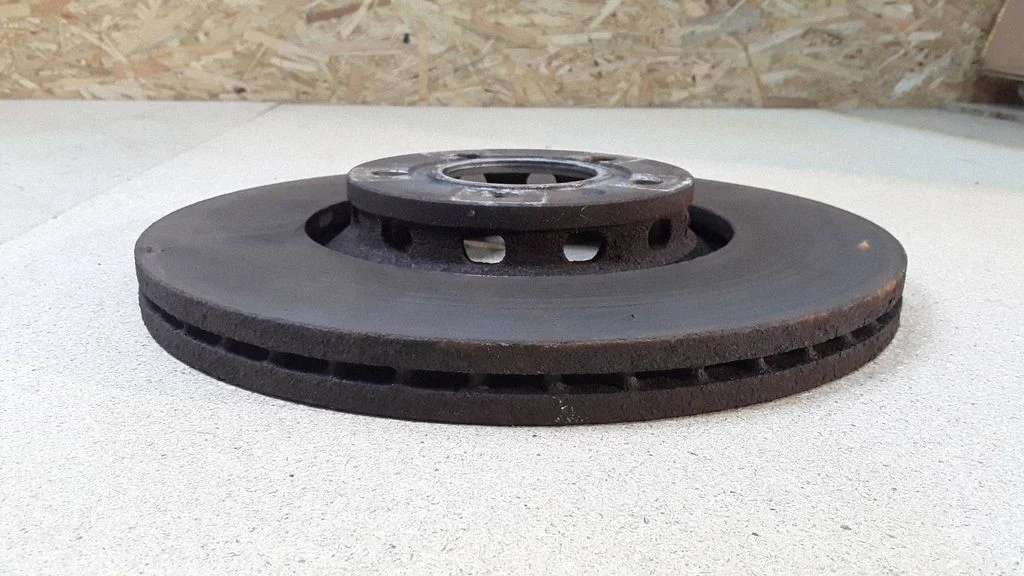Front brake disc – Volkswagen Passat B5.5 (2001-2005)