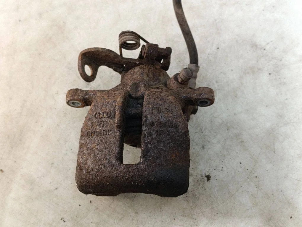 Tagumine pidurisadul – parem