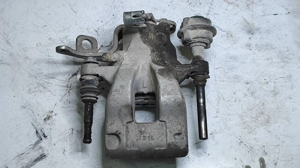 Rear brake caliper – Citroen C4 I (2004-2010)