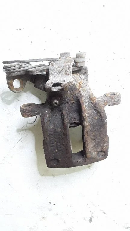 Tagumine pidurisadul – Audi A4 S4 B5 8D (1994-1999)