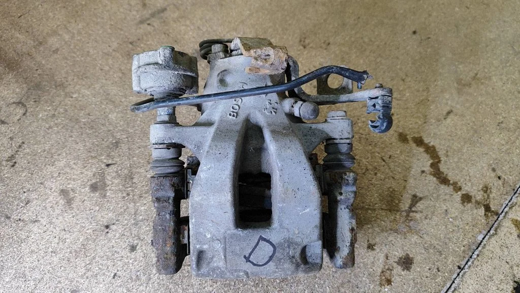 Rear brake caliper – Citroen C4 I (2004-2010)