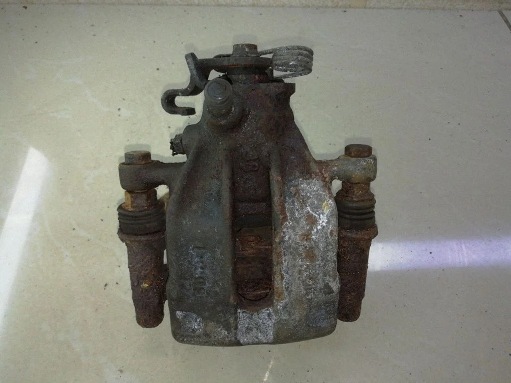 Tagumine pidurisadul K18281161