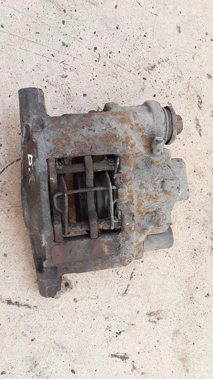 Rear brake caliper – right