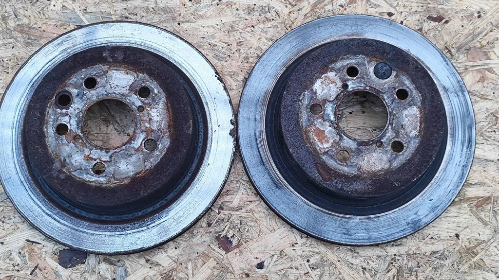 Rear brake disc – Lexus IS 220D-250-350 (2006-2013)