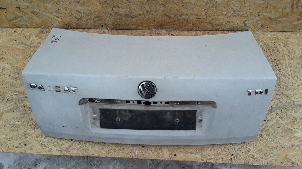 Tailgate/trunk/boot lid