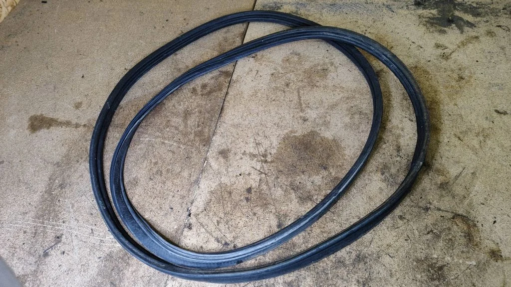 Loading door rubber seal (on body) – Subaru Outback (2007-2009)