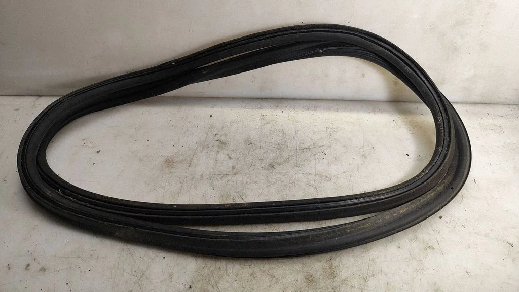 Loading door rubber seal (on body) – BMW 3 Series E90 E91 (2005-2012)