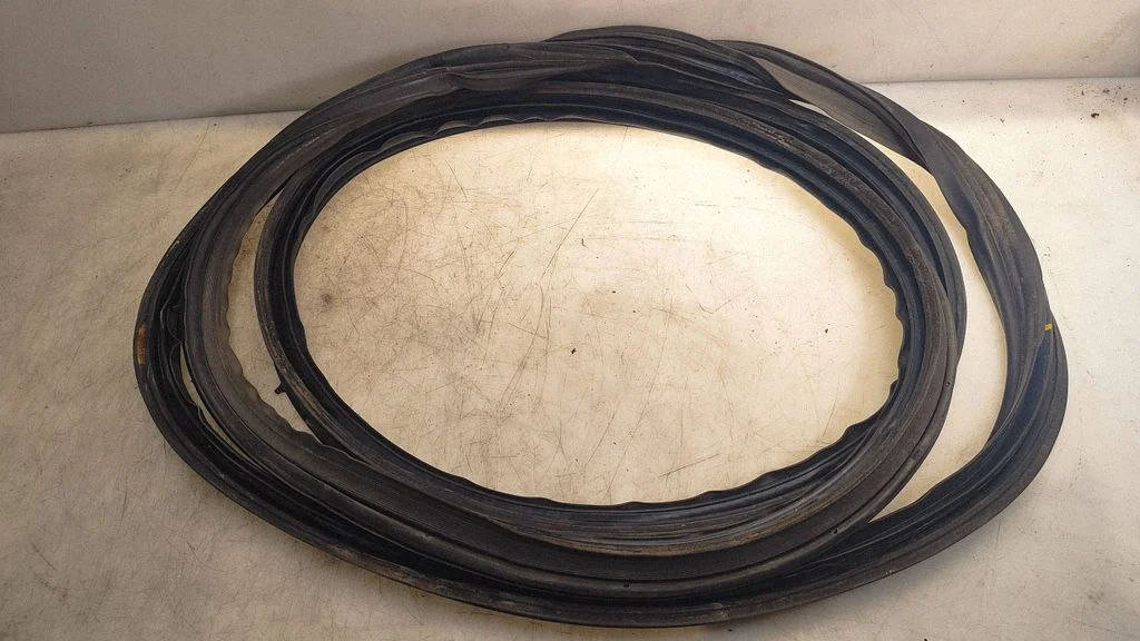 Loading door rubber seal (on body) – Honda Civic (2006-2011)