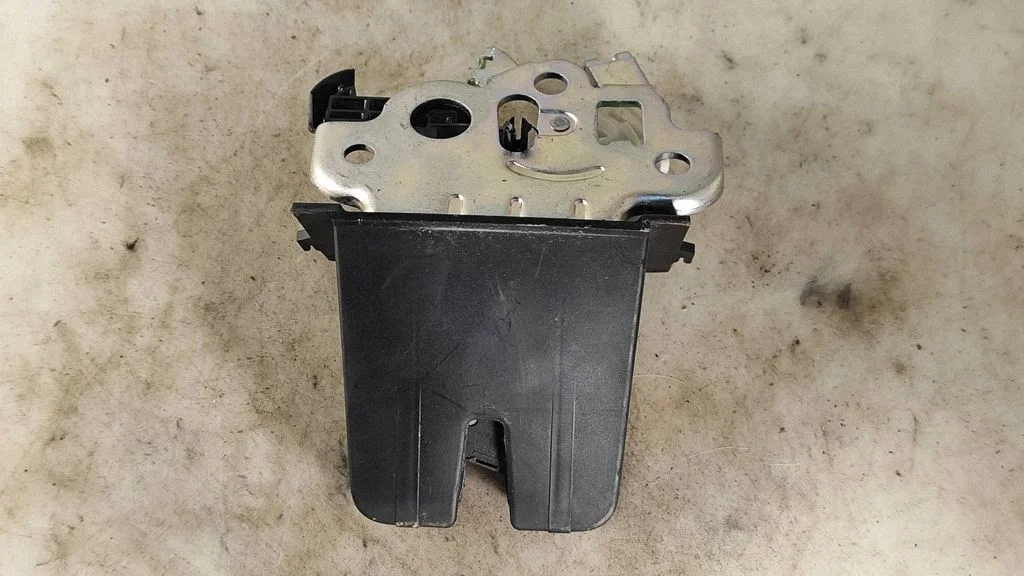 Tailgate/trunk/boot lock/catch/latch – Skoda Octavia Mk3 (5E) (2013-2019)
