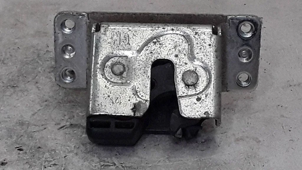 Tailgate/trunk/boot lock/catch/latch – Opel Meriva A (2003-2010)