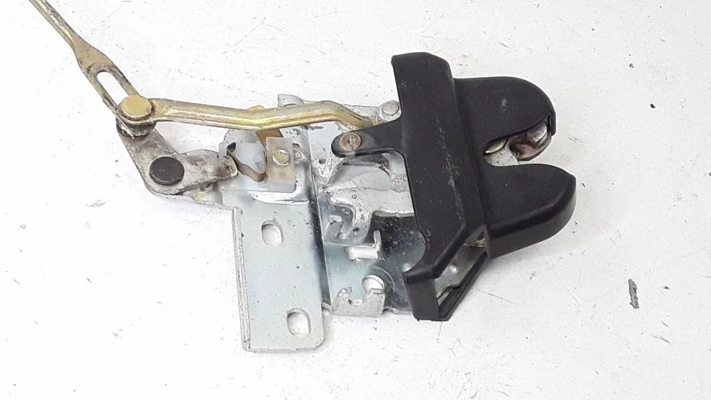 Tailgate/trunk/boot lock/catch/latch