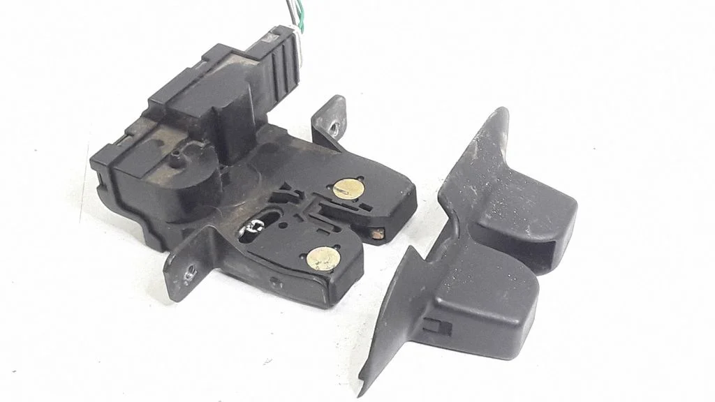 Tailgate/trunk/boot lock/catch/latch 8200061476C
