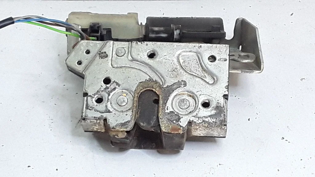 Tailgate/trunk/boot lock/catch/latch – Ford Mondeo Mk III (2000-2007)