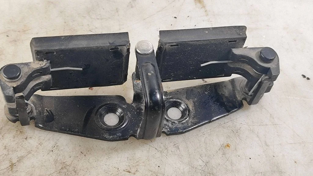 Zamek klapy bagażnika 3D5827517B
