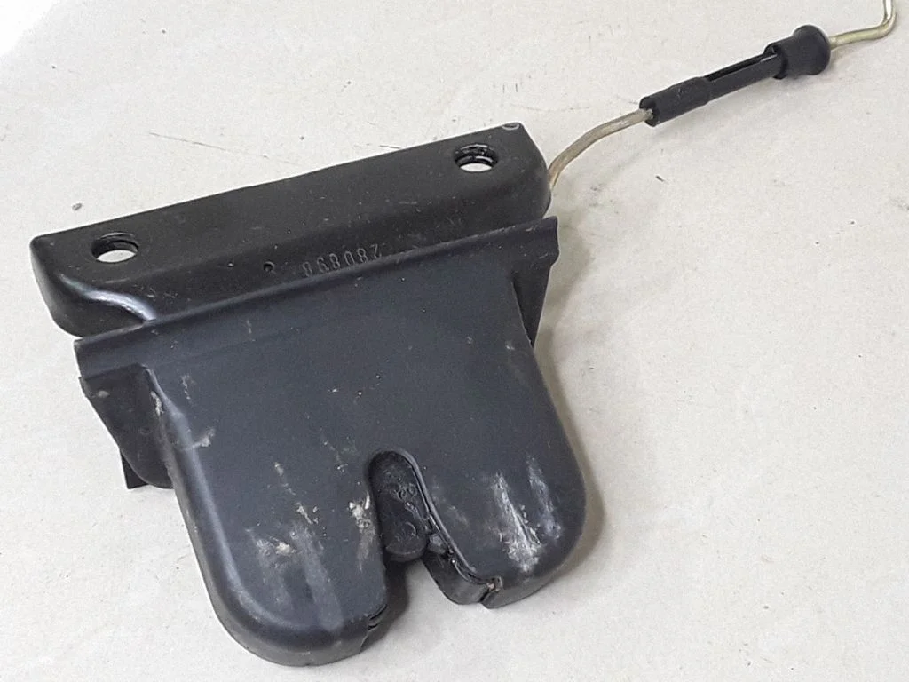 Tailgate/trunk/boot lock/catch/latch – Audi A3 S3 8L (1996-2003)