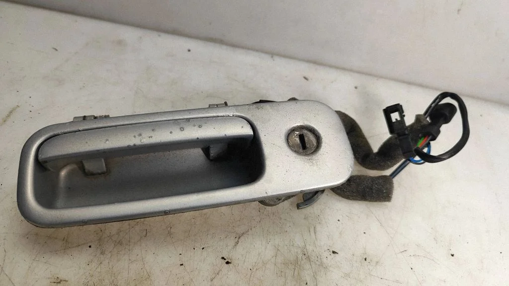 Tailgate/trunk/boot exterior handle – Volkswagen Sharan (2001-2010)