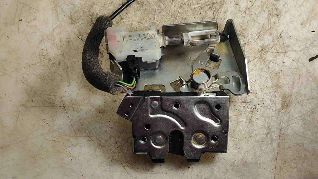 Tailgate/trunk/boot lock/catch/latch – Ford Mondeo Mk III (2000-2007)