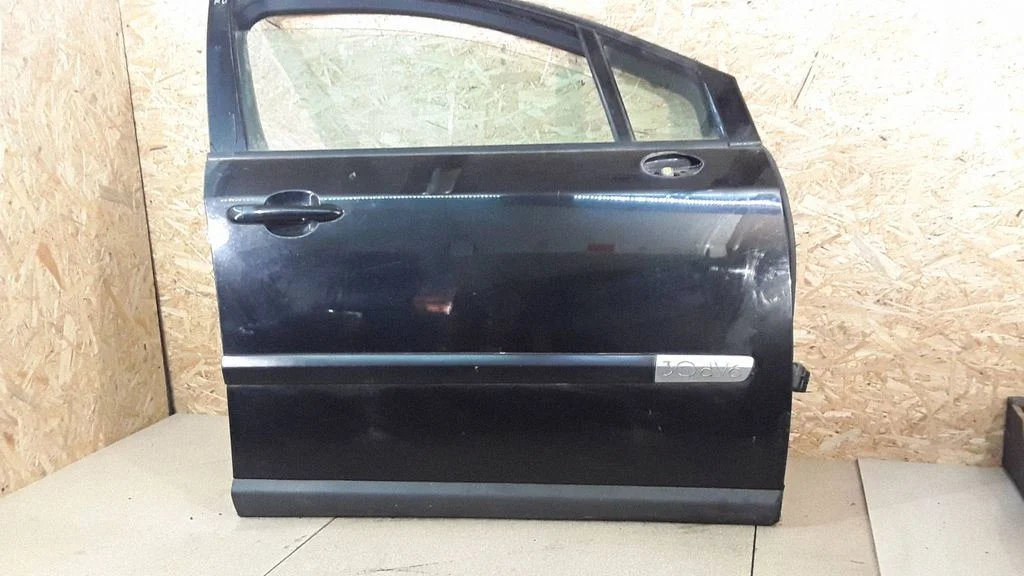 Front door DOT211M68AS2