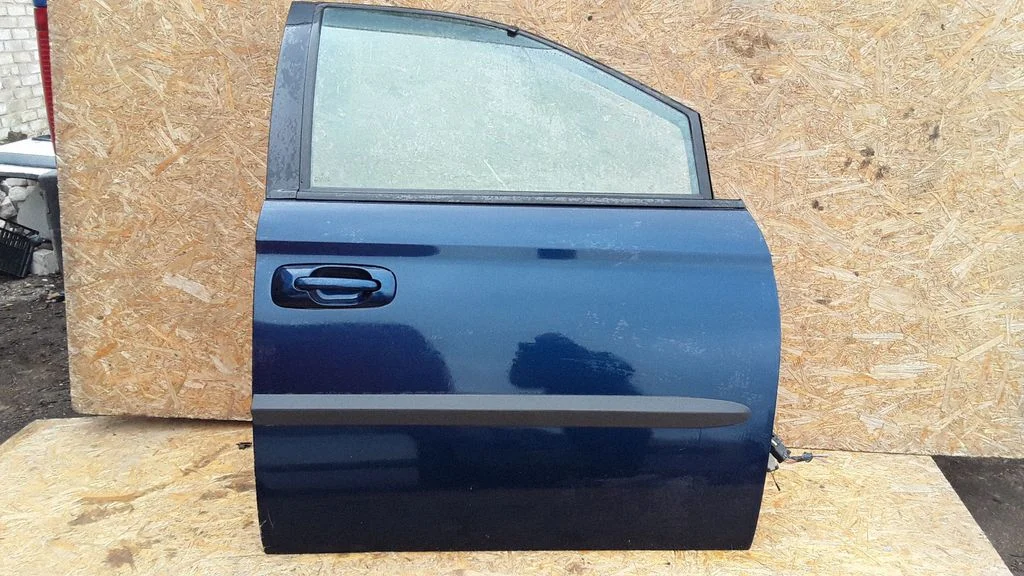 Esiuks – Chrysler Grand Voyager IV (2001-2007)