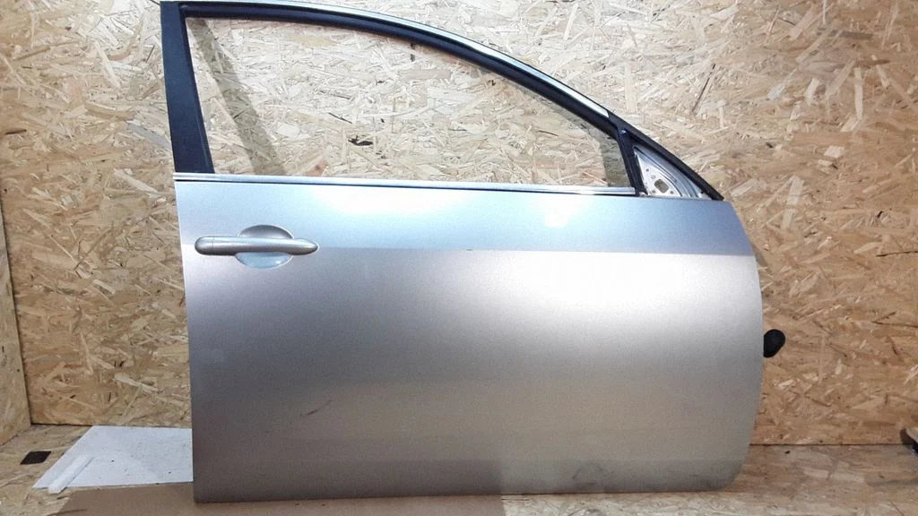 Esiuks – Nissan Primera (2002-2007)