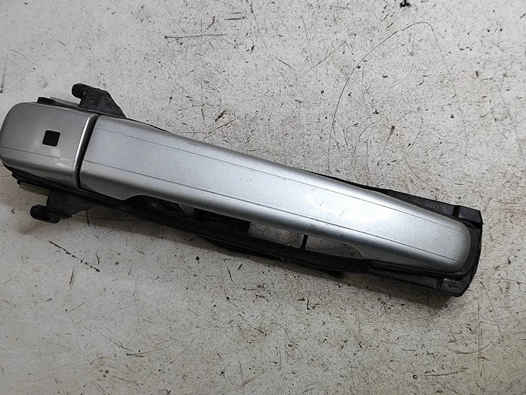 Front door exterior handle – Mercedes-Benz C-Class W203 (2000-2007)