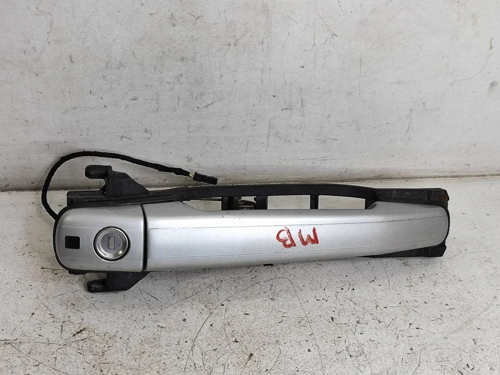 Front door exterior handle – Mercedes-Benz C-Class W203 (2000-2007)