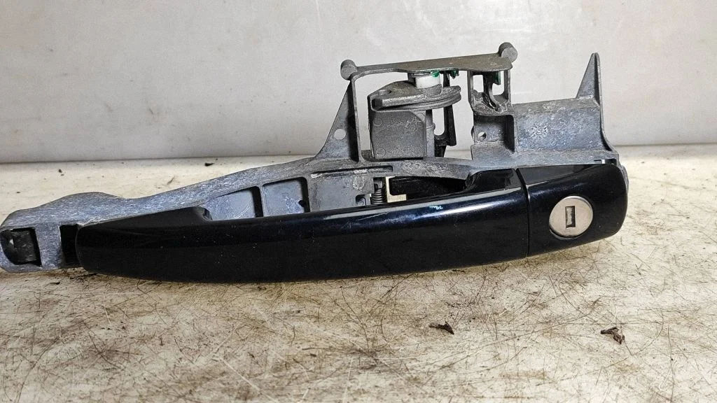 Esiukse välimine käepide 1198G