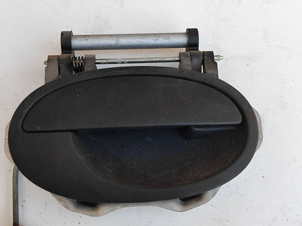 Esiukse välimine käepide – Opel Meriva A (2003-2010)