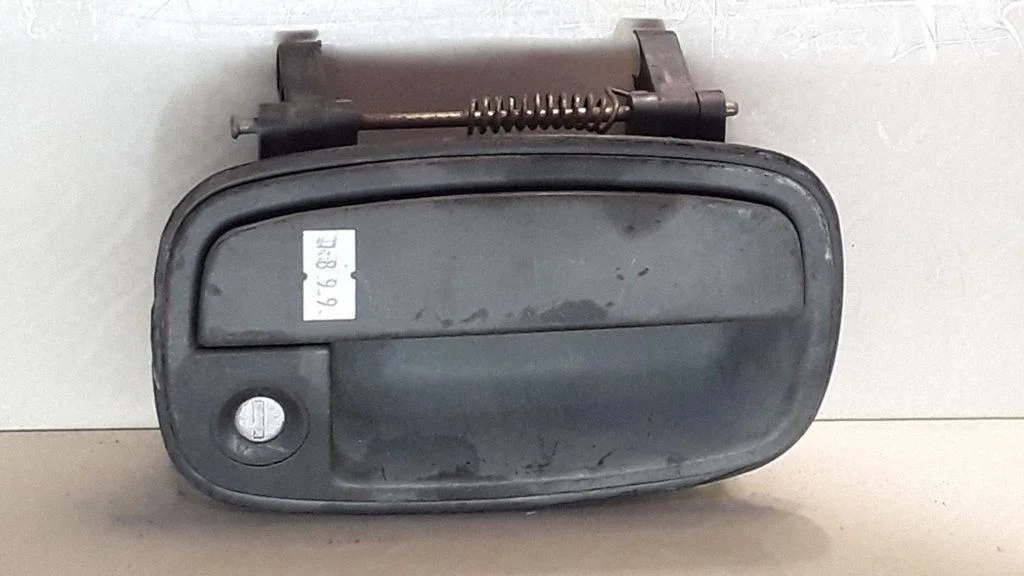 Front door exterior handle – KIA Sportage (1995-2004)